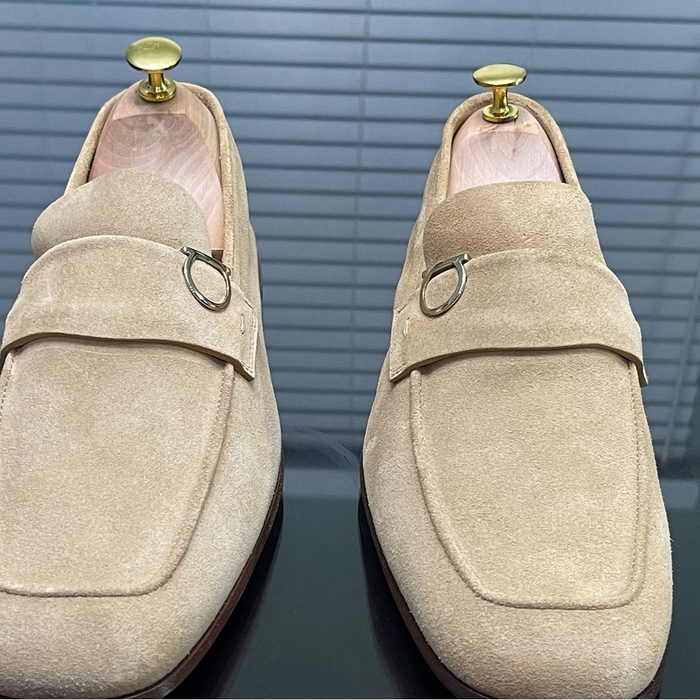 Newer Ferragamo Crystal 2 Moccasins Light Camel Suede Size 10 EE